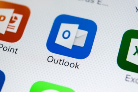 Outlook removes signatures after update, here’s the solution